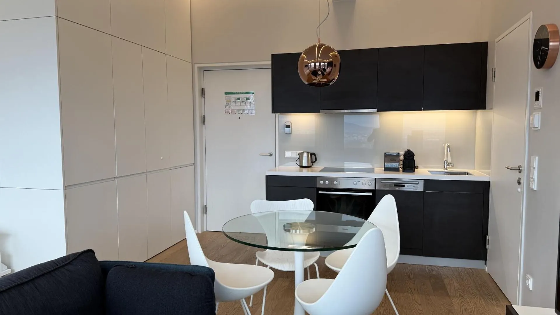 וינה Skyline City Loft אוסטריה